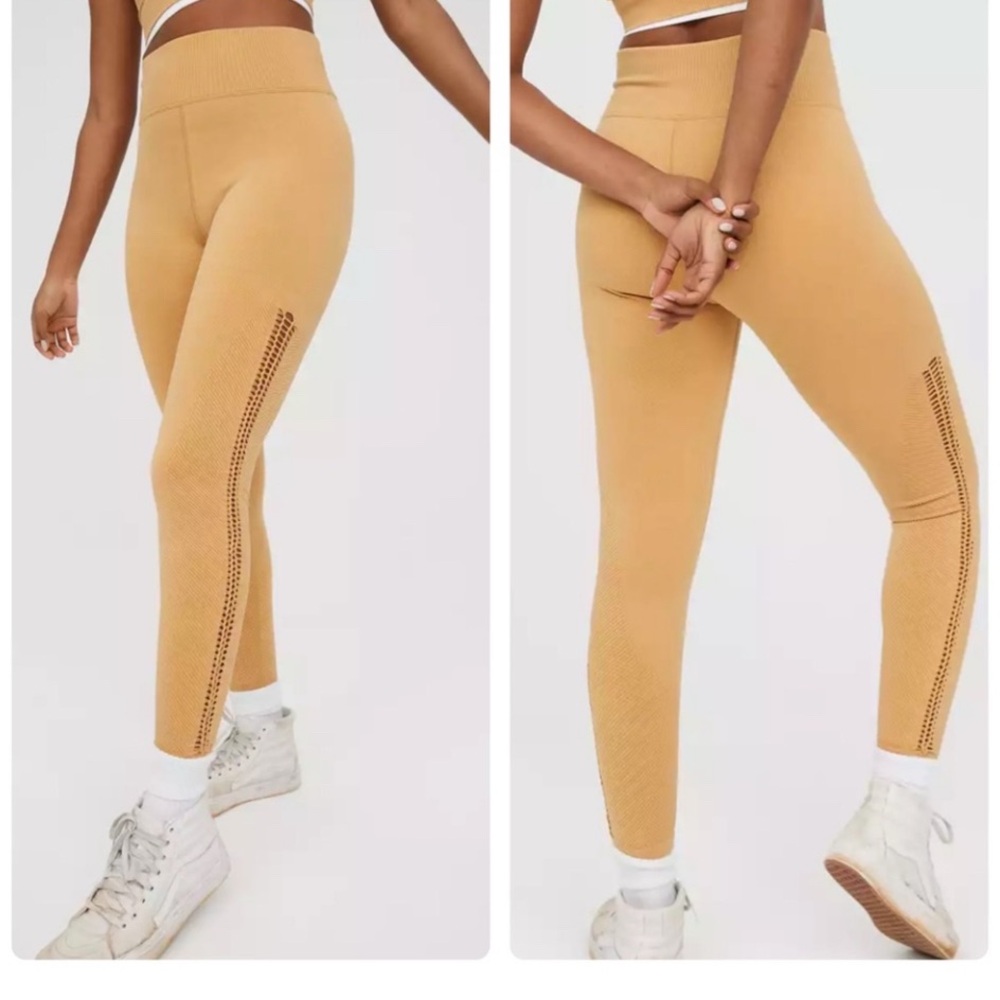Aerie Offline Macrame offline High-Waisted leggings in turmeric size XS yoga